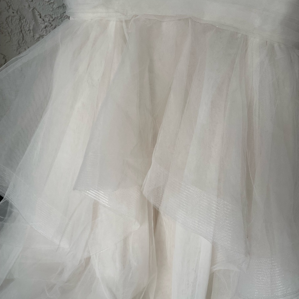 Amsale Made in NYC wedding gown - Picture 4 of 6